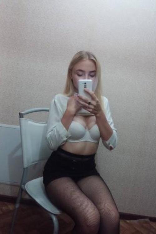Проститутка Таня Инди, Питера у метро Звёздная